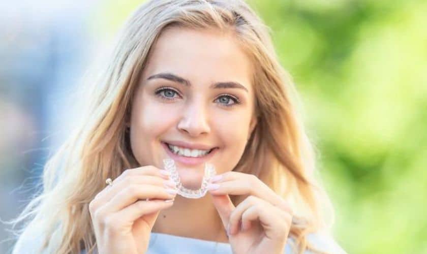 Simple Tips to Help You Maintain Your Invisalign Clear Aligners